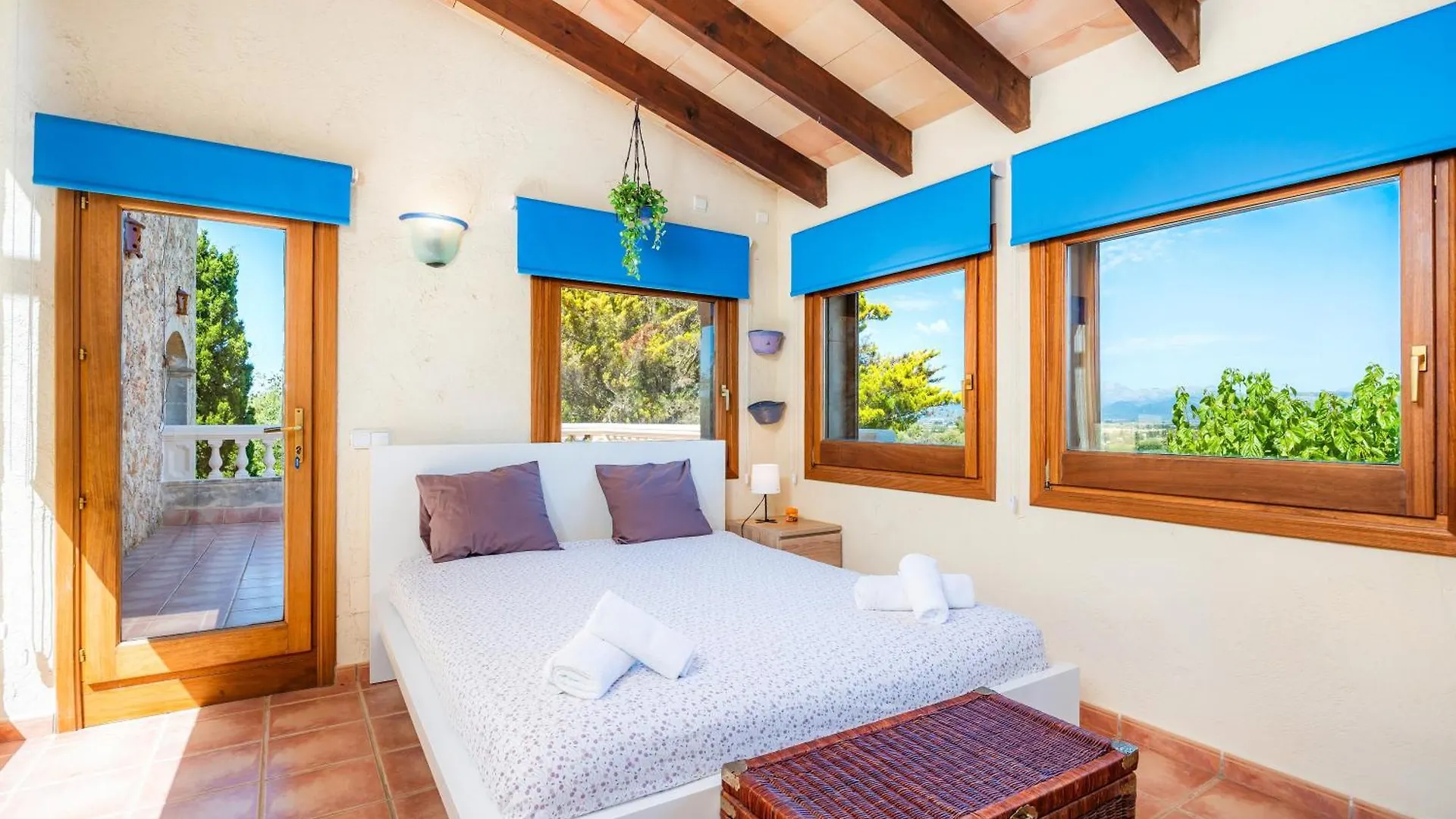 Verd Salvatge Muro Villa